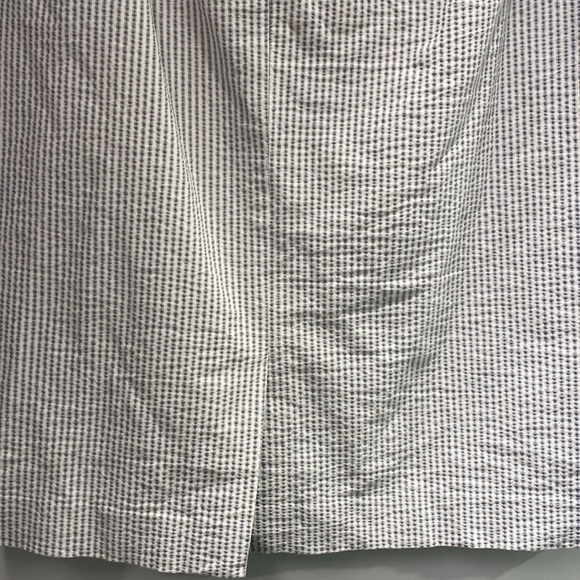 Ann Taylor pin stripped knee length skirt fully lined slit in back size 12 - Picture 5 of 6